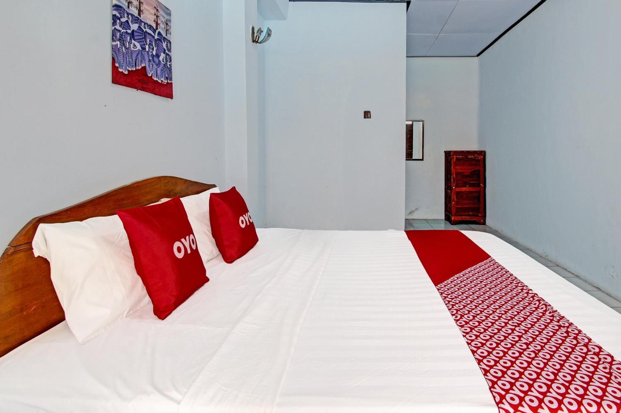 Hotel OYO 91644 Loka Hause Salatiga Exterior foto