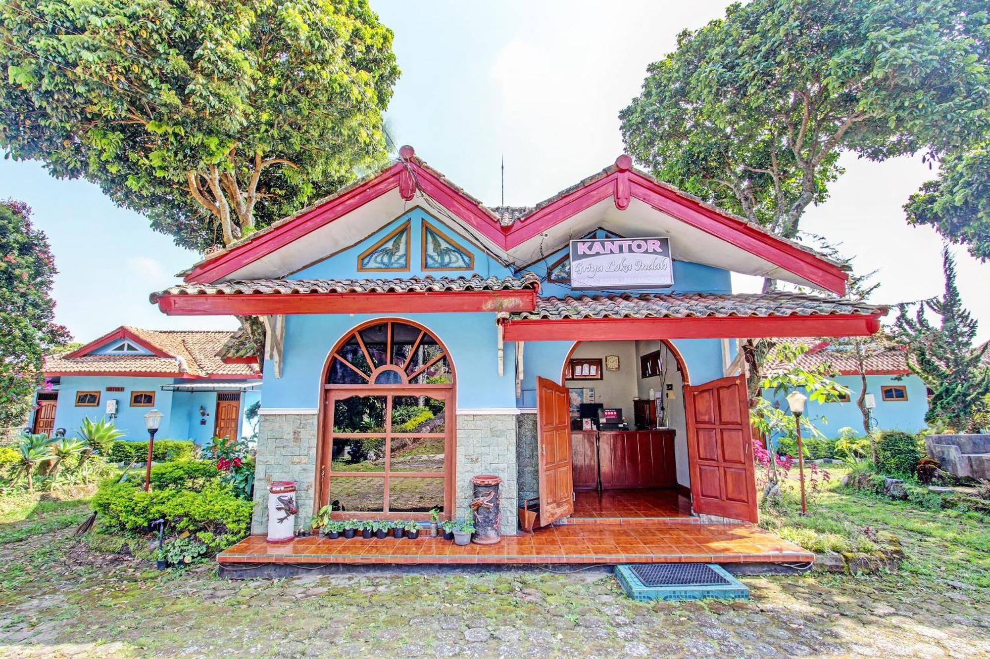 Hotel OYO 91644 Loka Hause Salatiga Exterior foto
