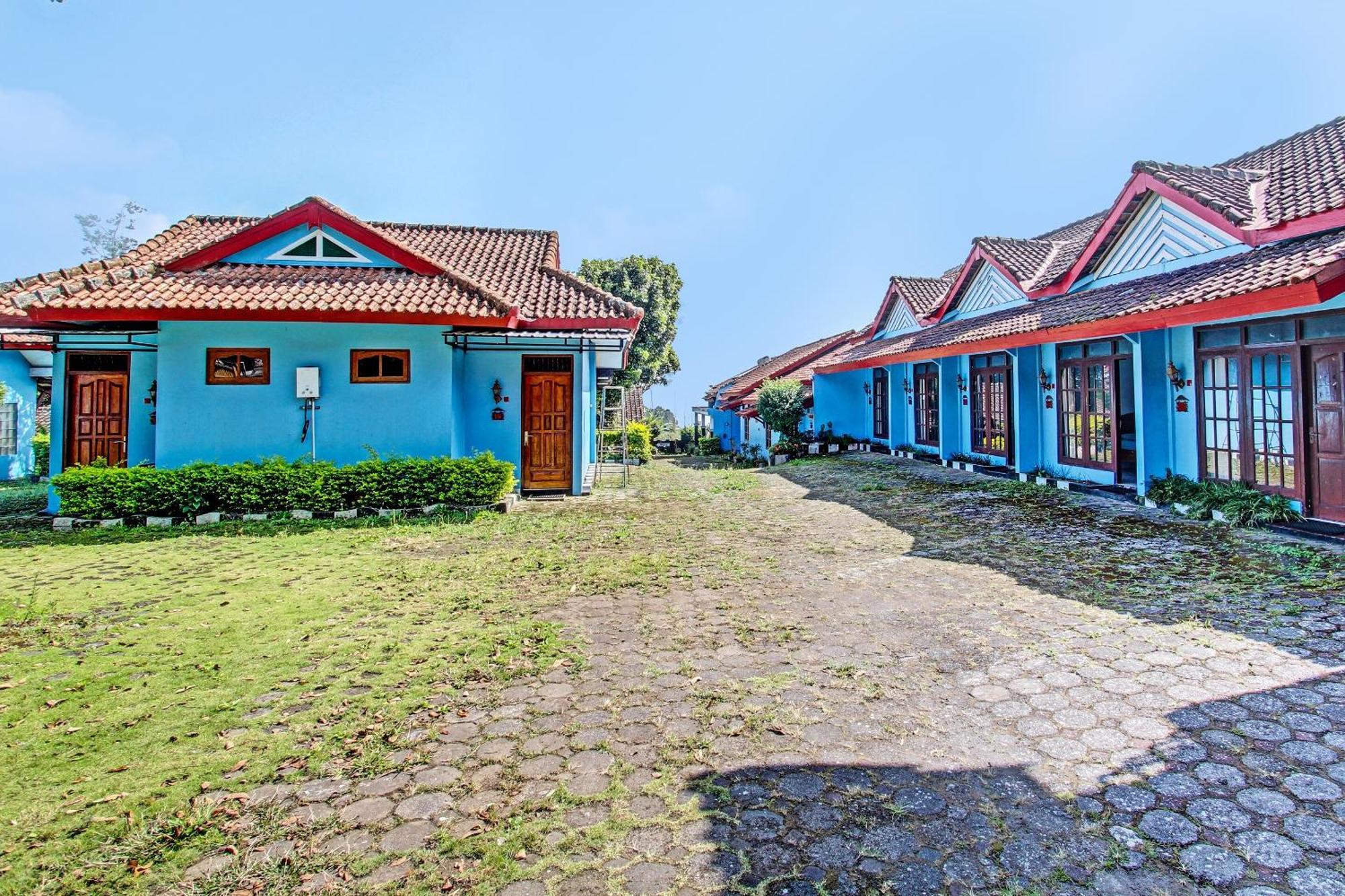 Hotel OYO 91644 Loka Hause Salatiga Exterior foto
