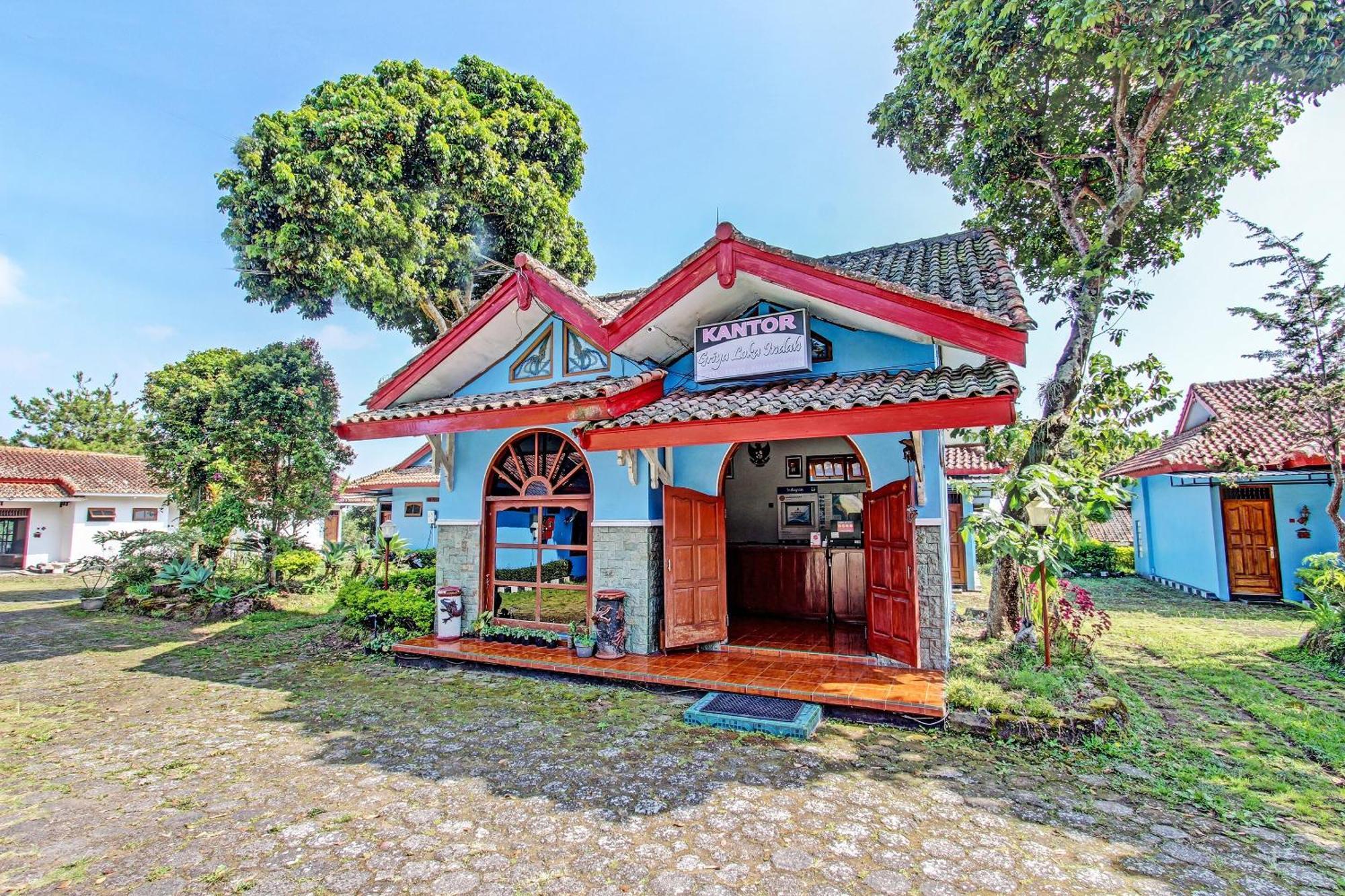 Hotel OYO 91644 Loka Hause Salatiga Exterior foto